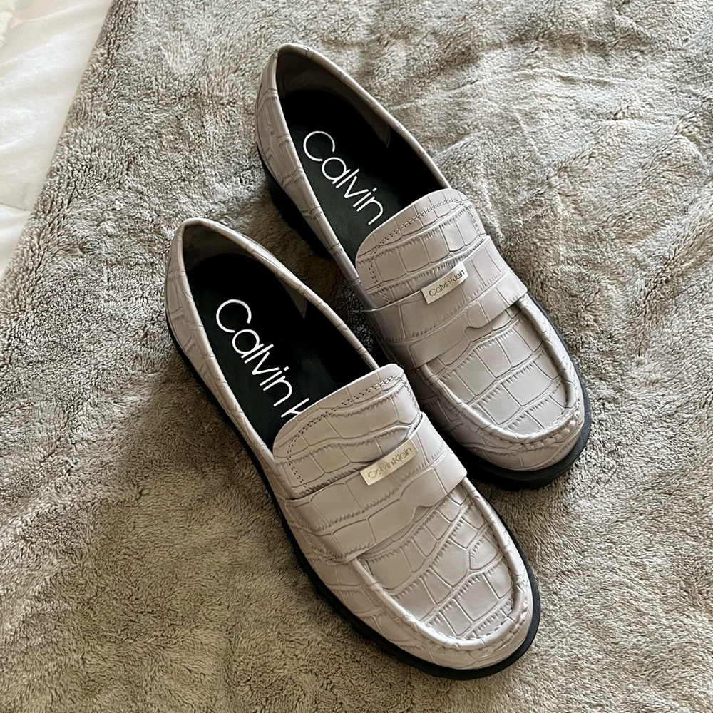 EUC Calvin Klein Marli Lug Sole Casual Loafers - sz. 10